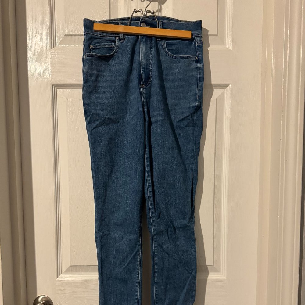 Ann Taylor Skinny Jeans, Size 4
